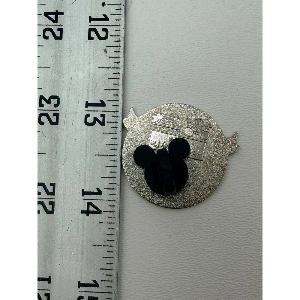 Disney Pin Trading Around The World Mickey Mouse Hidden Mickey 2008 Pin 1 of 4